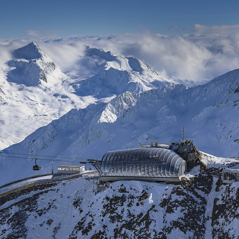 A Ski Day in Sölden